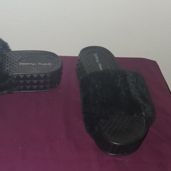 Dirty Laundry Black Fuzzy Slides With Platform Heels Size 7.5 - Picture 4 of 6